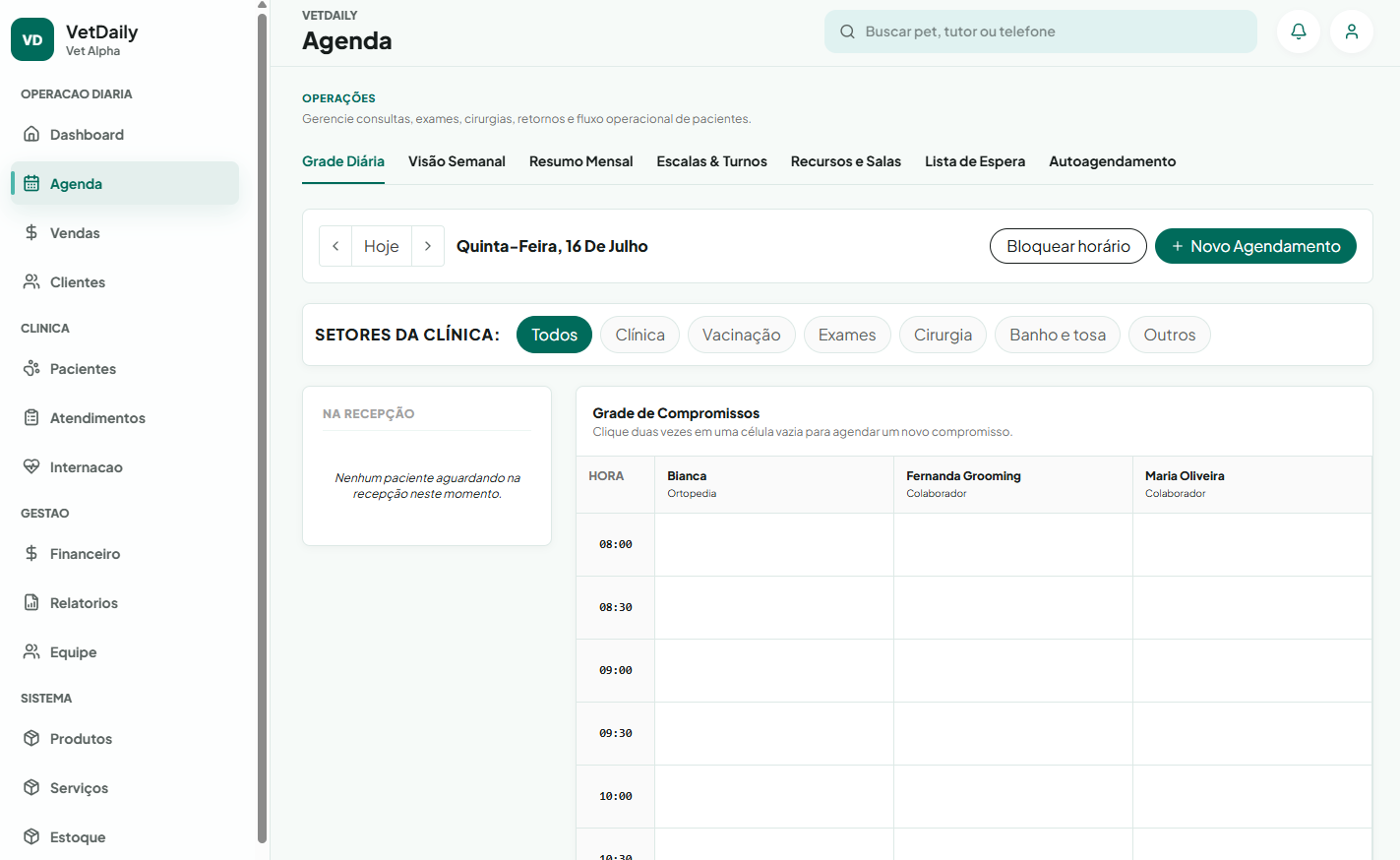 Tela de agenda do VetDaily com visão diária por profissionais